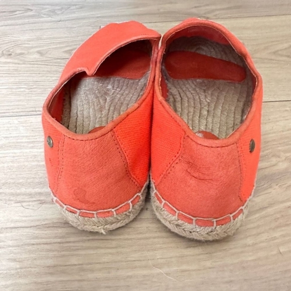🅶 UGG Sandrinne Hazard Orange Canvas Shoes - Picture 13 of 16